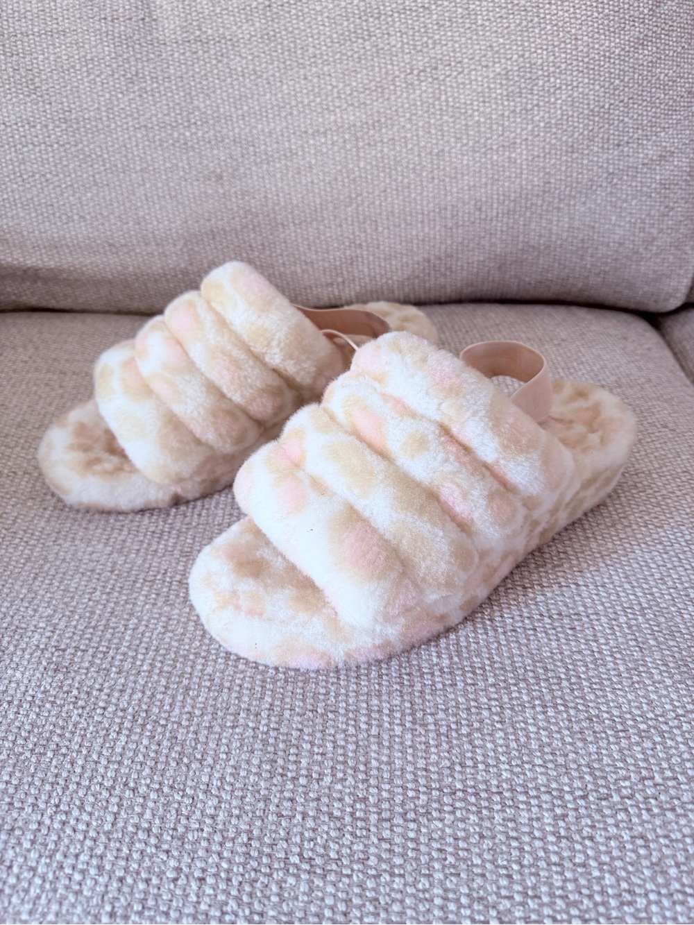 UGG Fluff Yeah Slide Slippers Pink Cream Camo Women’s Size 9